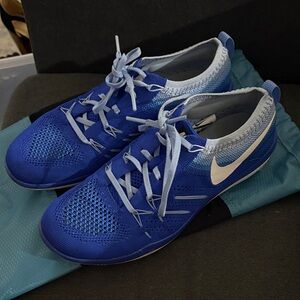 Nike Women’s Royal Blue Athletic Shoes